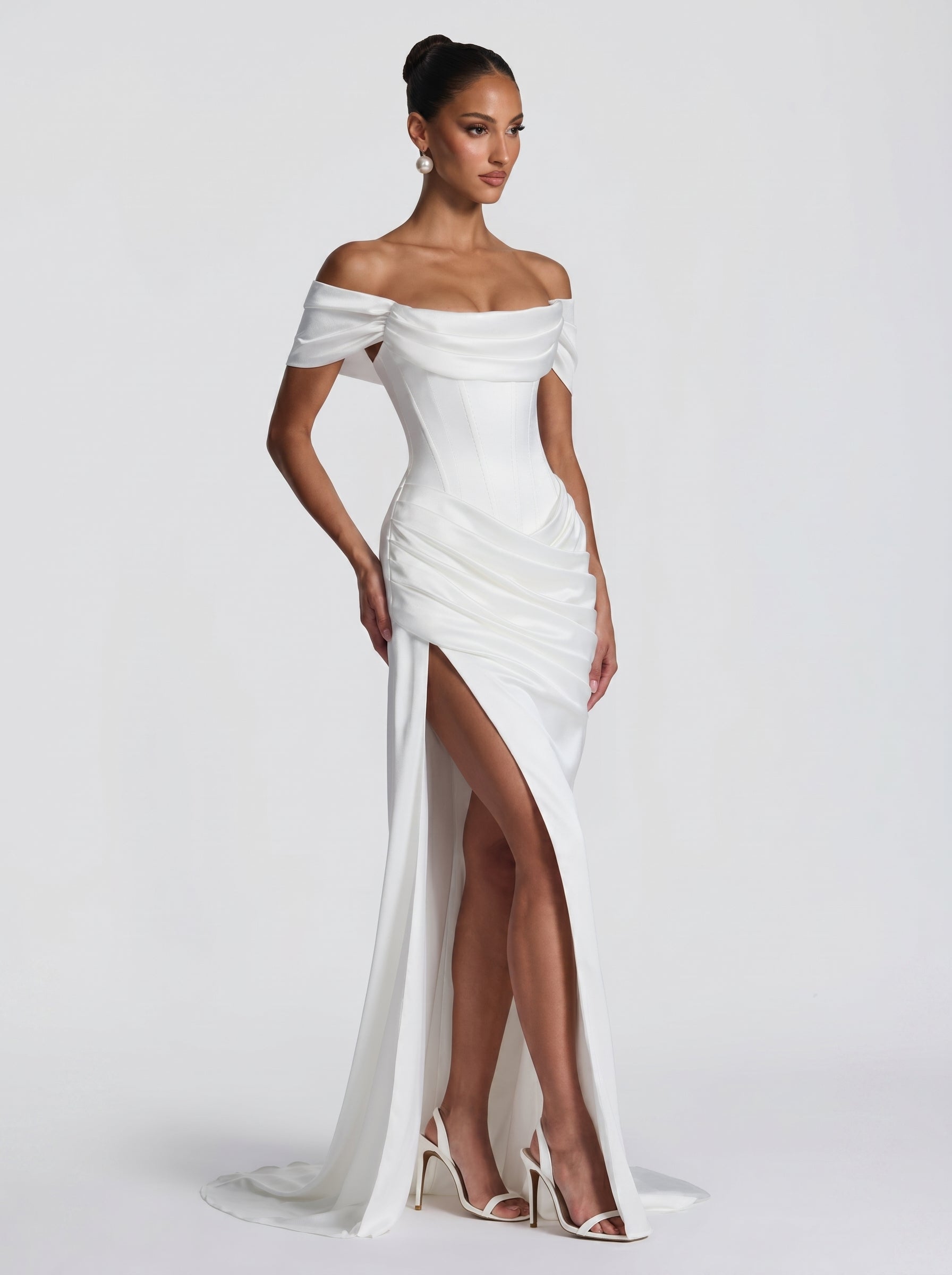 Lola™ - Vestido de Gala Riona en Satén