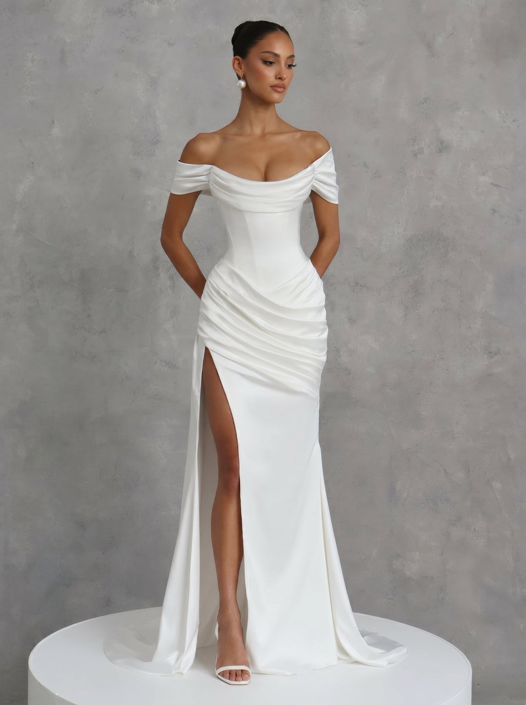 Lola™ - Vestido de Gala Riona en Satén