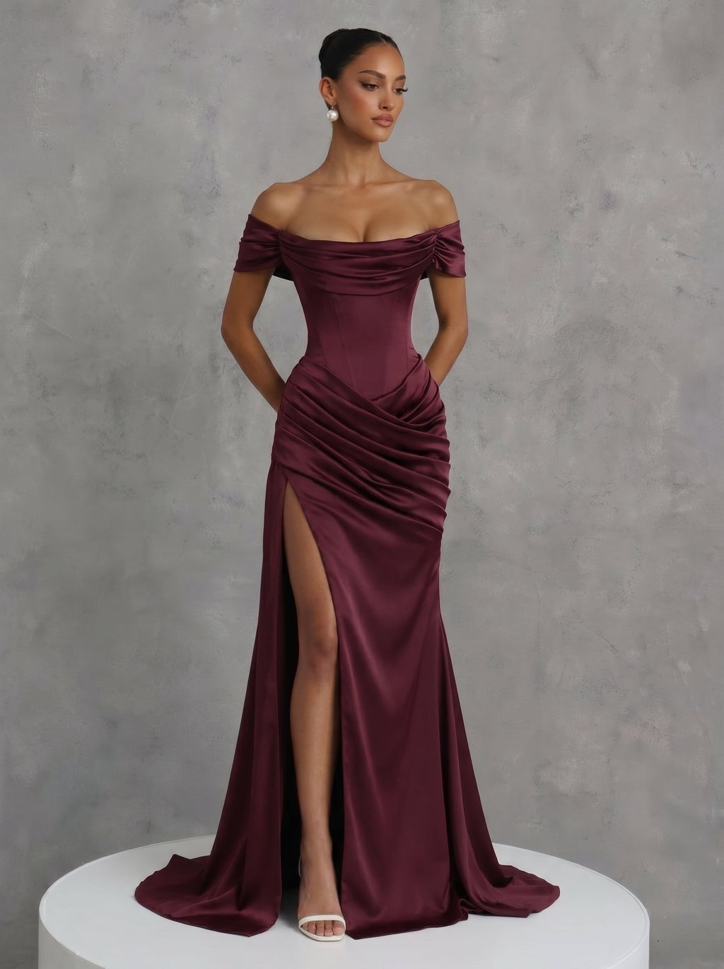 Lola™ - Vestido de Gala Riona en Satén