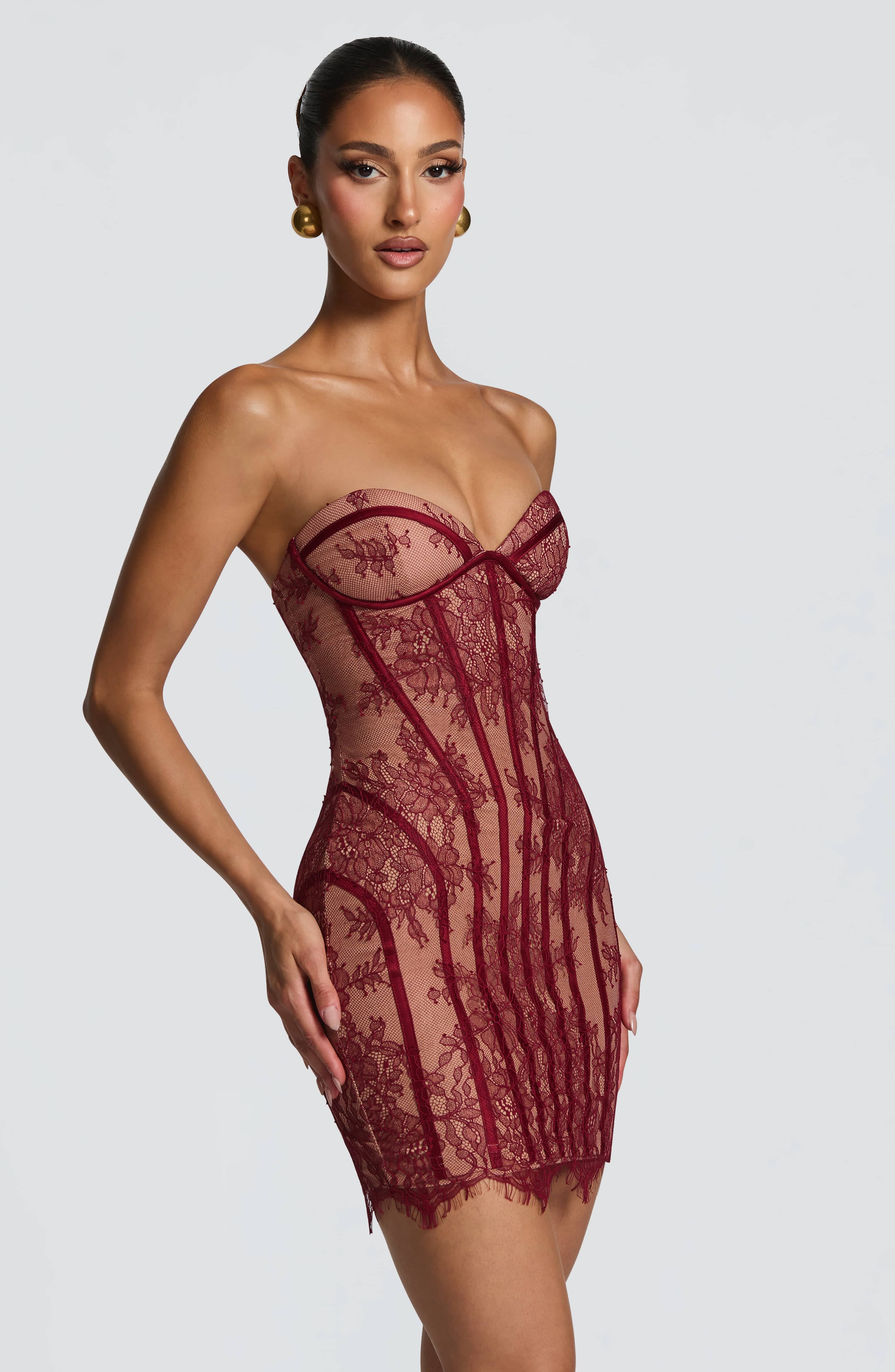 Sian™ - Vestido Mini en Encaje Floral Burgundy